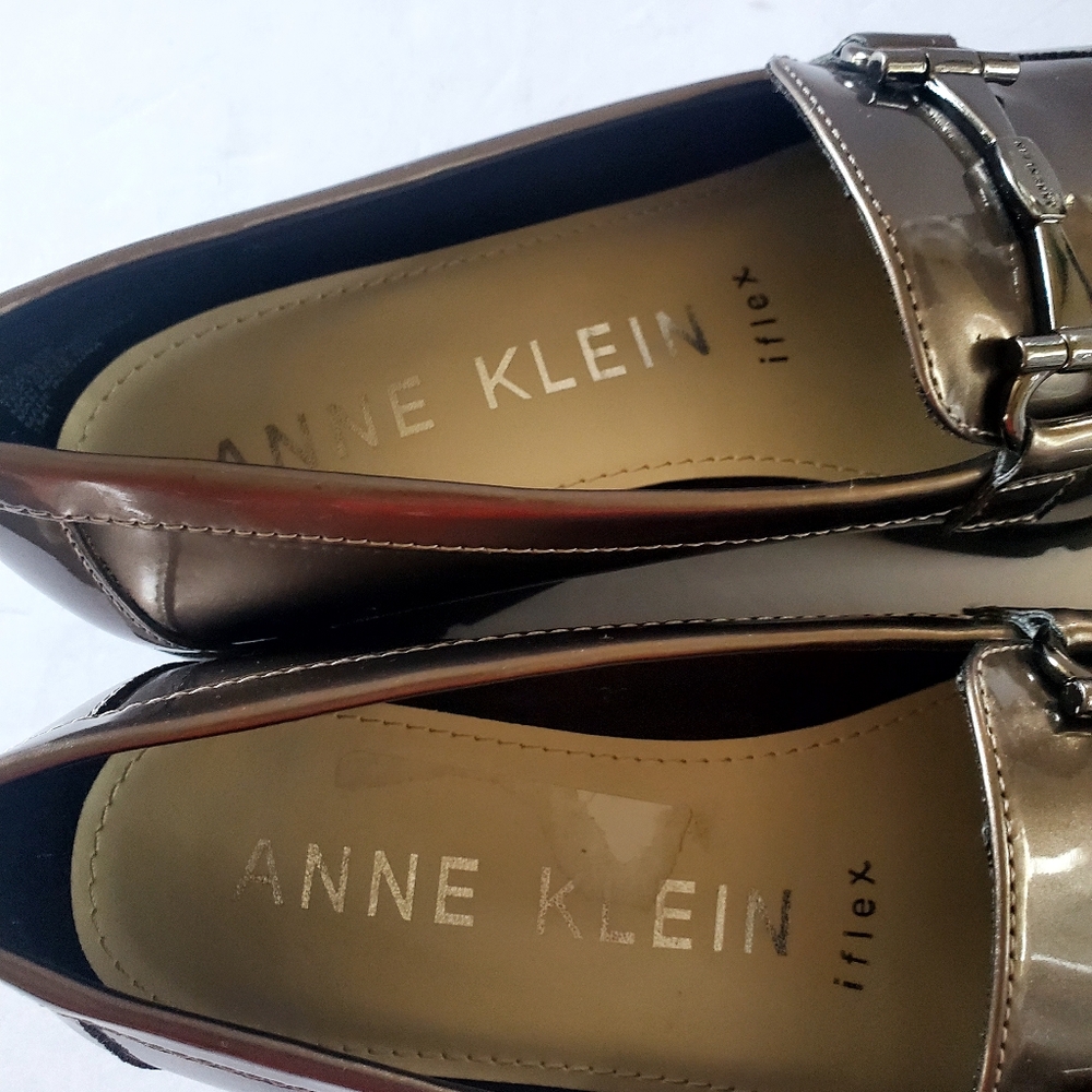 Anne Klein Size 5.5 M LALITA Smoke Patent Wedge Heel Loafers Metallic - Picture 3 of 7